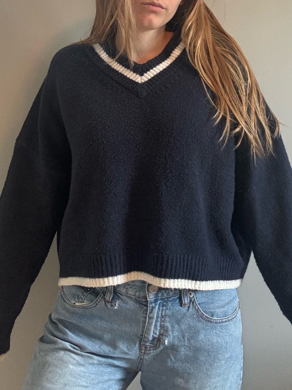 Abercrombie Wedge V-neck Sweatshirt Navy
